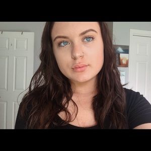 Meet your Posher, Ava